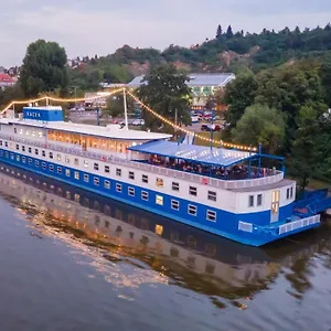 Bateau-hôtel Racek, Prague