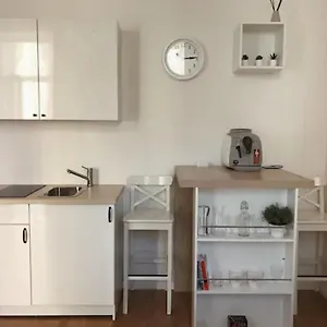  Apartment Favorite In The Center Of 1