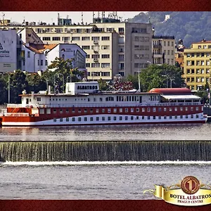 Bateau-hôtel Albatros, Prague