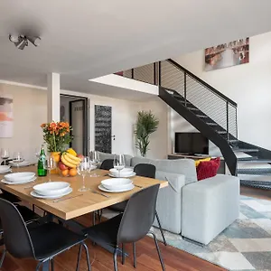  Apartment Spacious Near Karlin Square