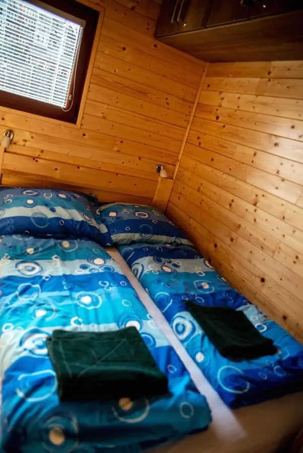 Hotel Houseboat Bonanza Prag 0*,