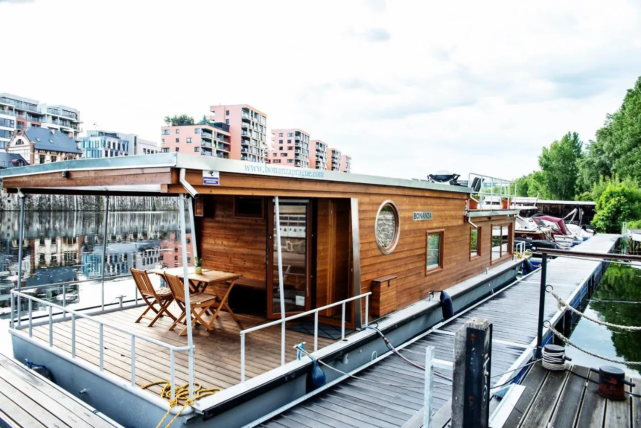Hotel Houseboat Bonanza Prag